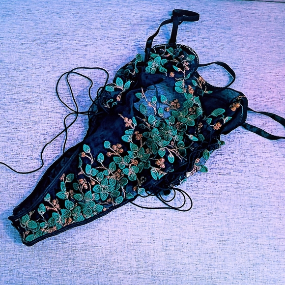 Floral Embroidered Mesh Lace-up Teddy Bodysuit - Picture 5 of 6